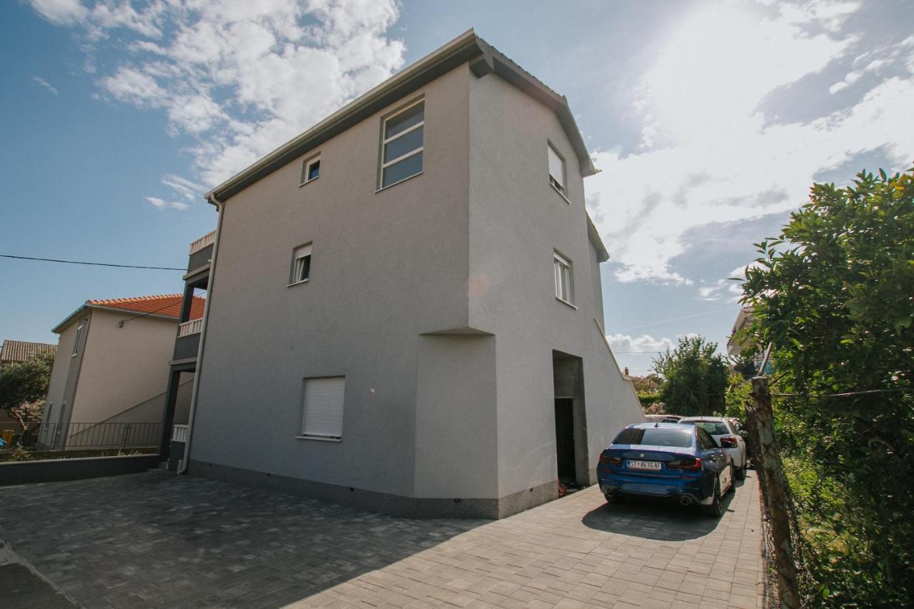 Royal Blue House 1 Hotel Kastela Exterior photo